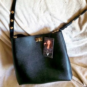 Vanessa williams tote bag, small size, with body strap and black color